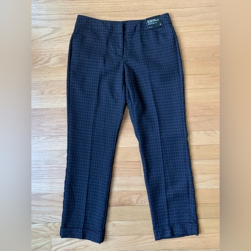 NWT NY & Co. 7th Avenue Slim Ankle Black Purple Stretch Abstract Trousers Size 4